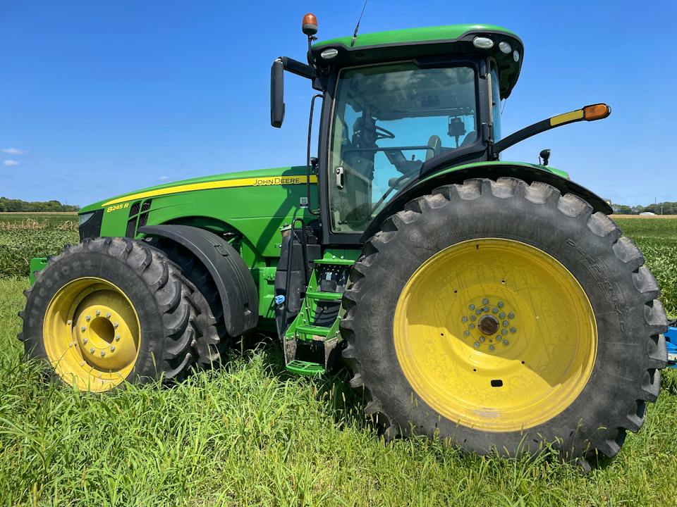 John Deere 8245R