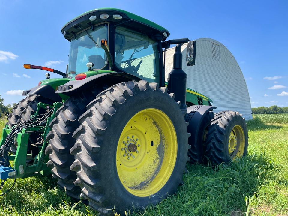 John Deere 8245R