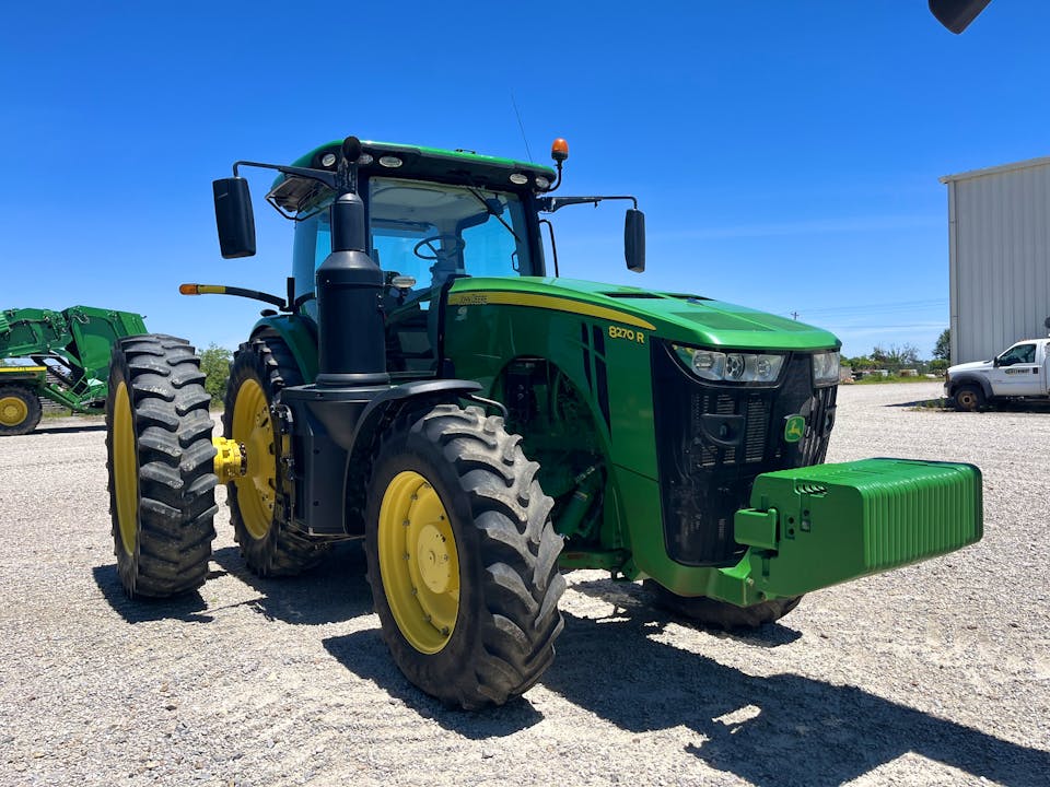 John Deere 8270R