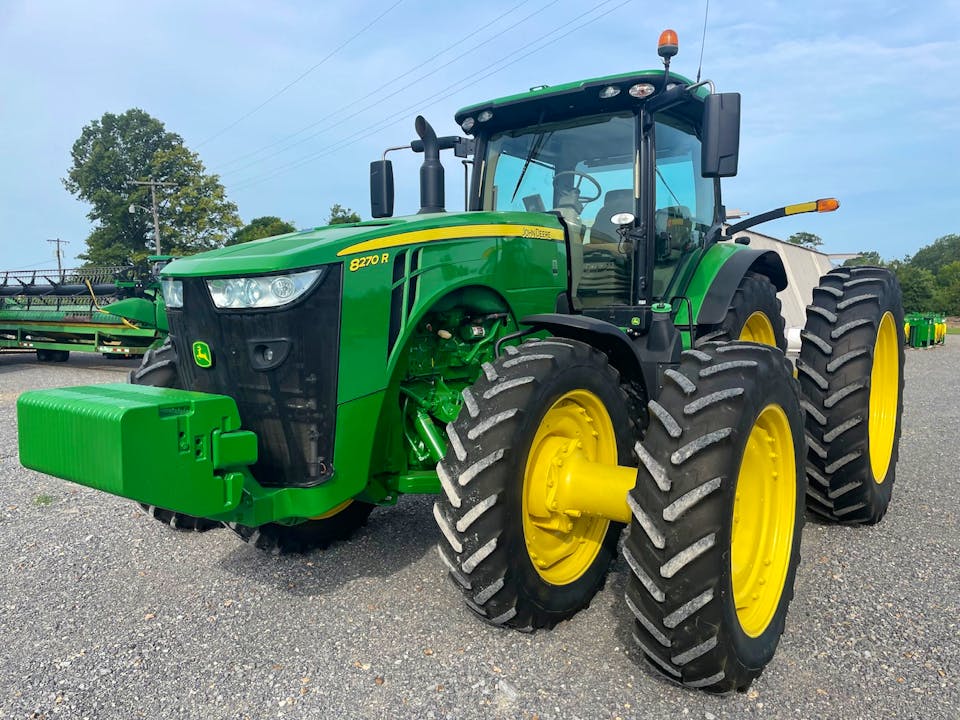 John Deere 8270R