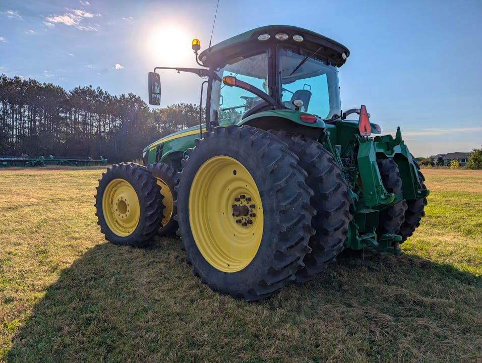 John Deere 8320R