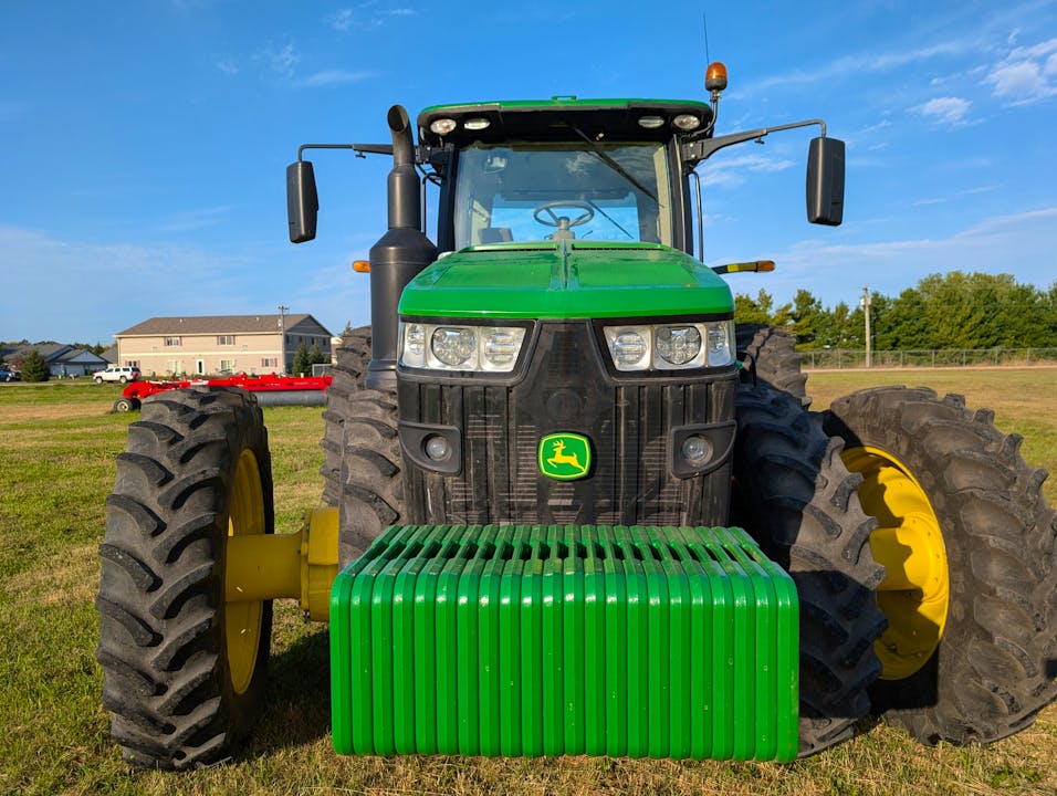 John Deere 8320R