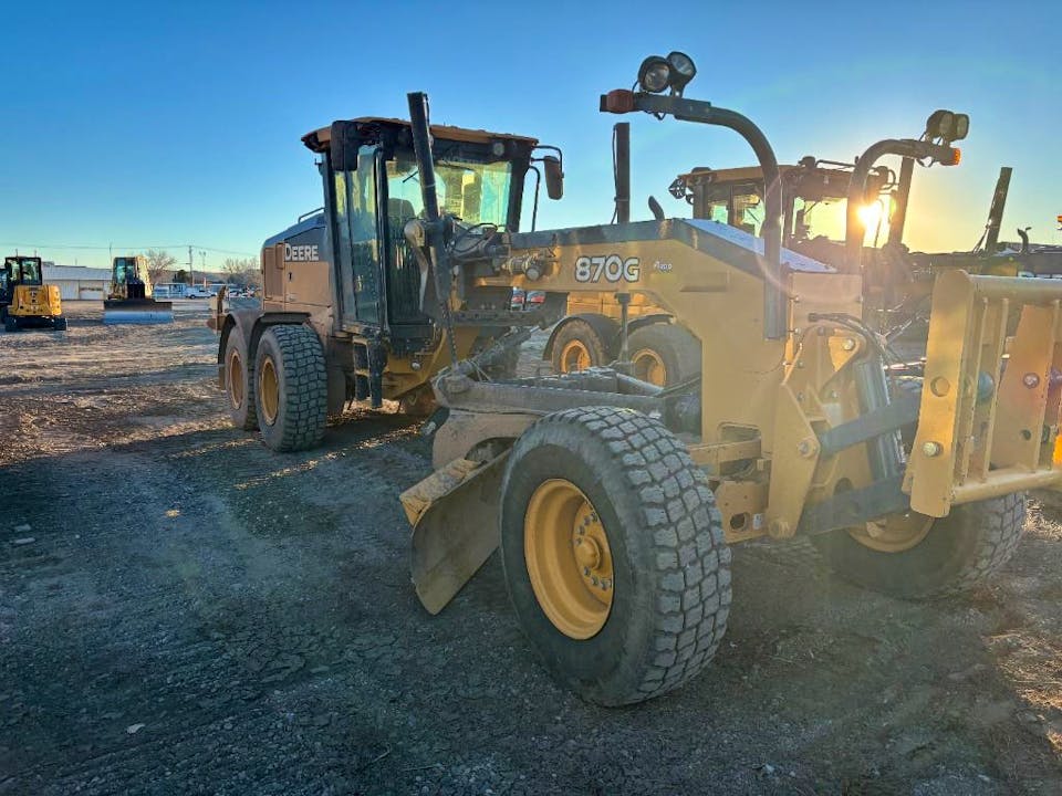 John Deere 870G