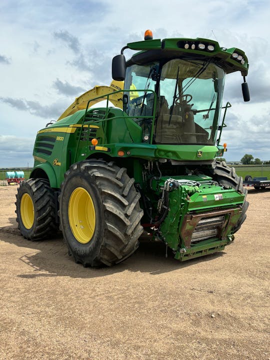 John Deere 8800