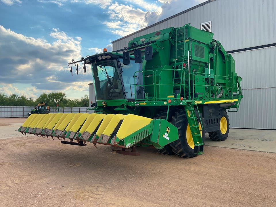 John Deere CS690