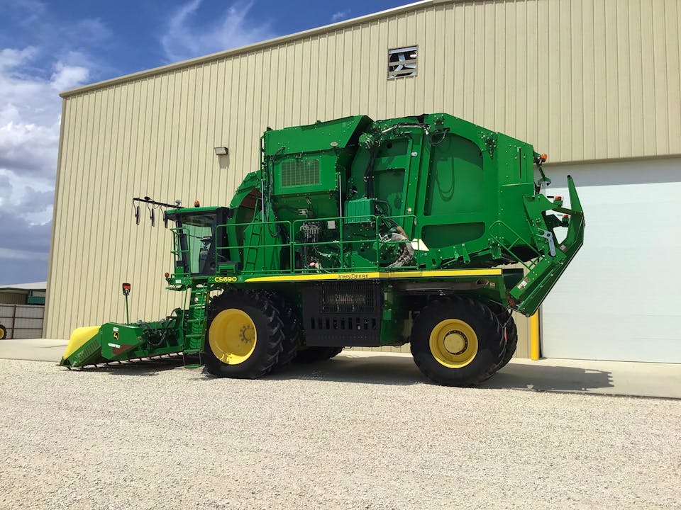 John Deere CS690