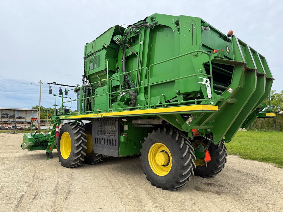 John Deere CS690