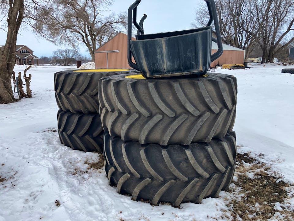 John Deere Float Tires