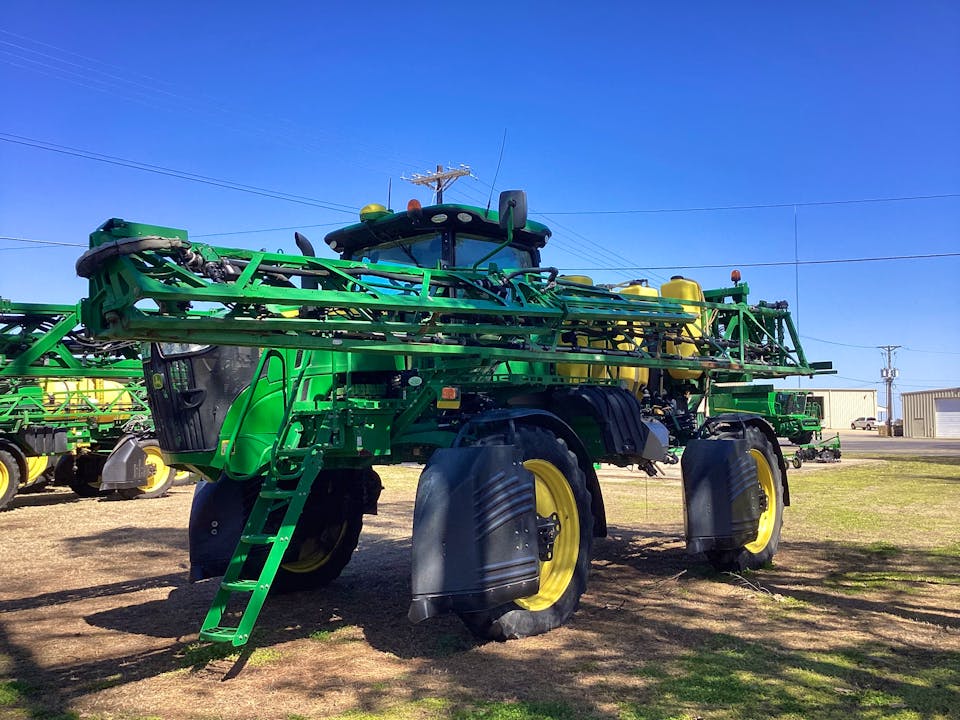 John Deere R4030