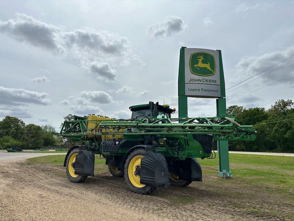 John Deere R4030