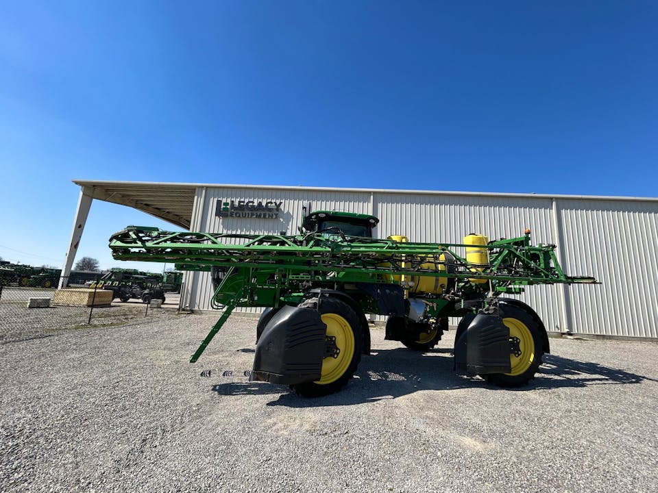 John Deere R4030