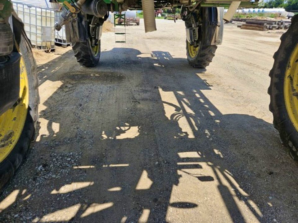 John Deere R4038