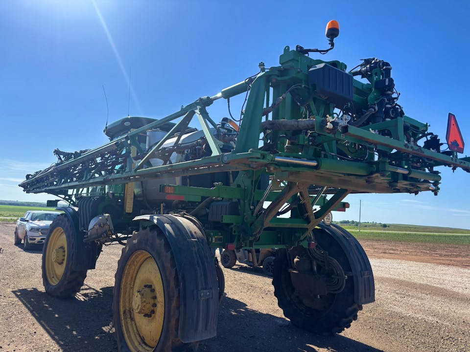 John Deere R4038