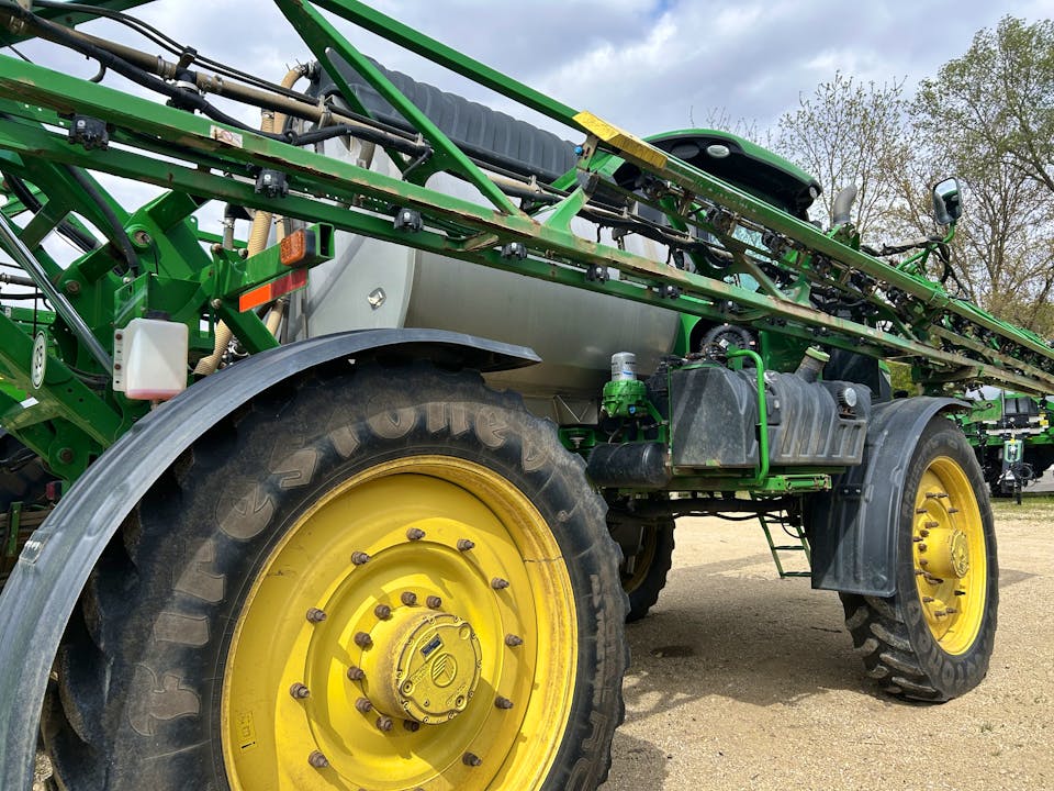 John Deere R4045