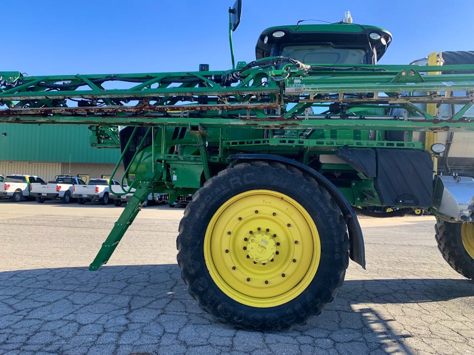 John Deere R4045