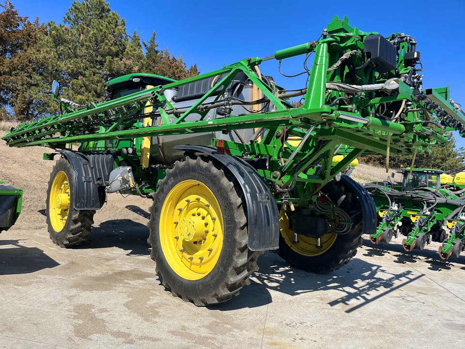 John Deere R4045