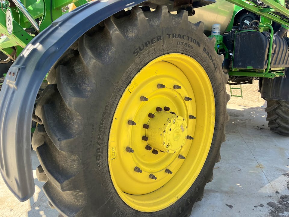 John Deere R4045