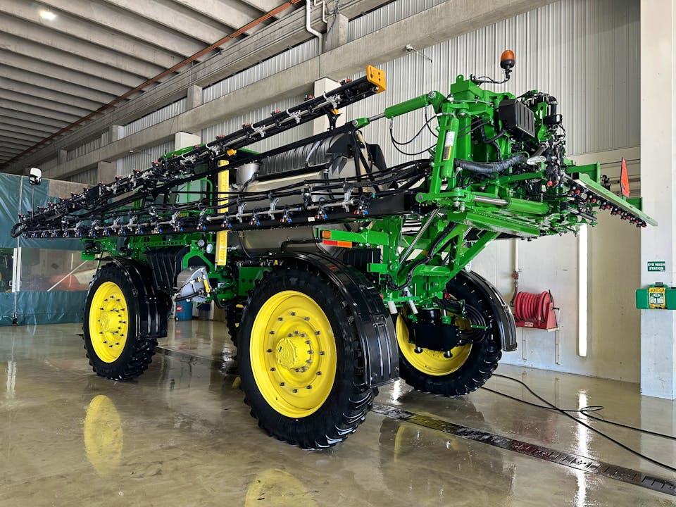 John Deere R4045
