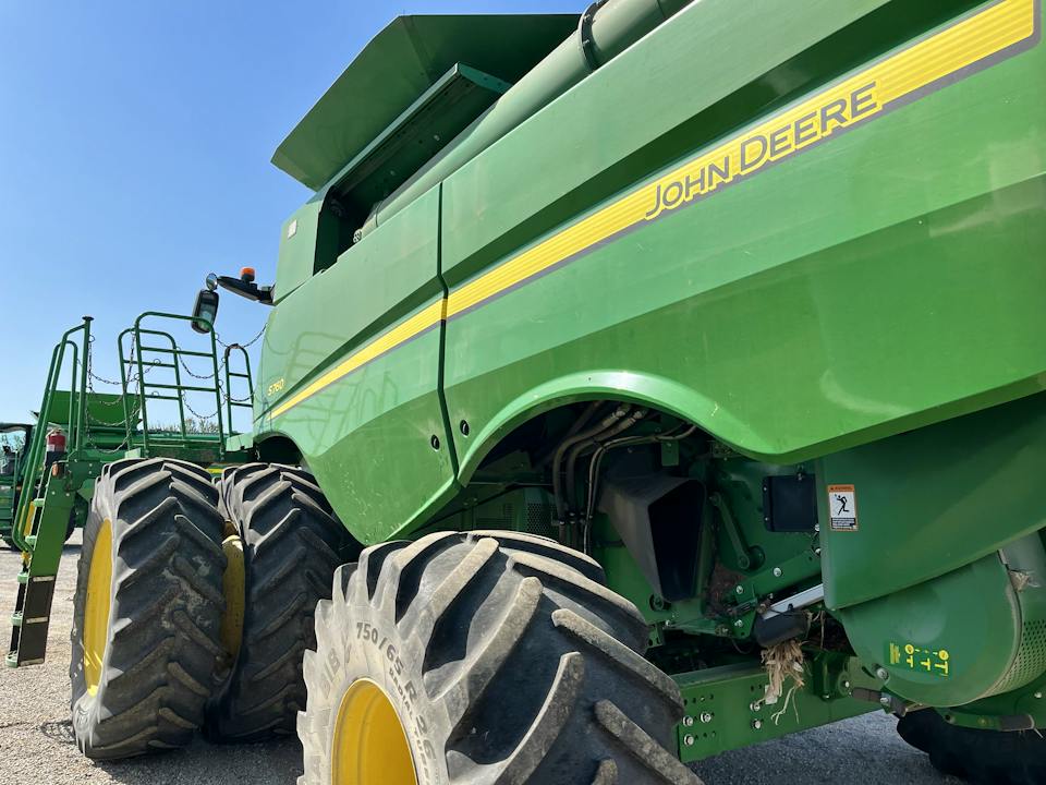 John Deere S760