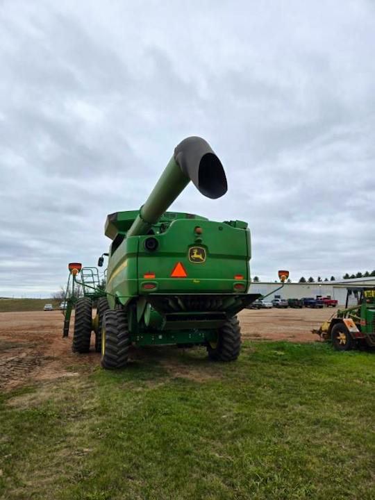 John Deere S770