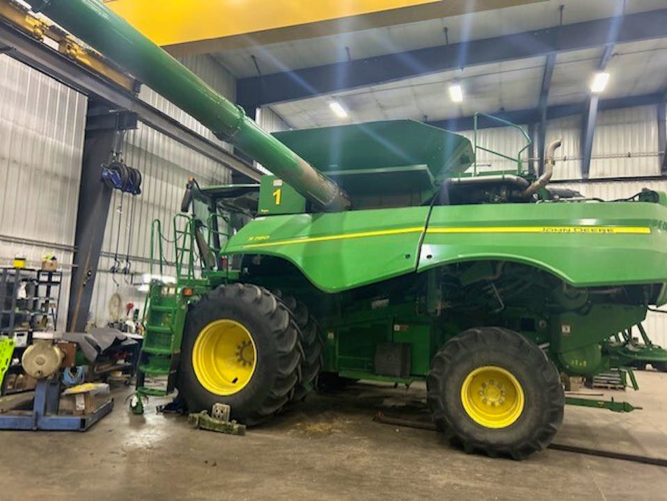 John Deere S780