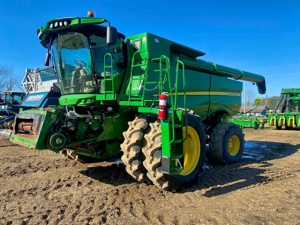 John Deere S780