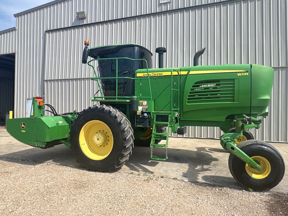John Deere W235