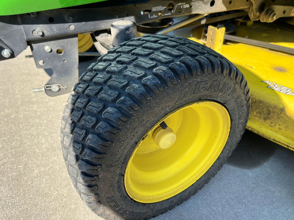 John Deere X380