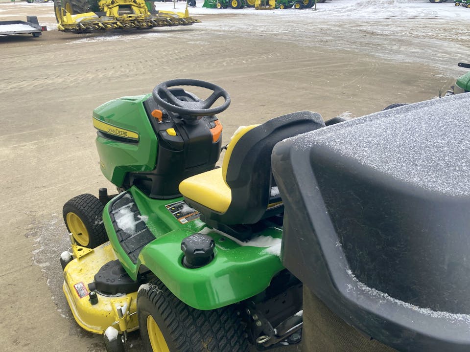John Deere X390