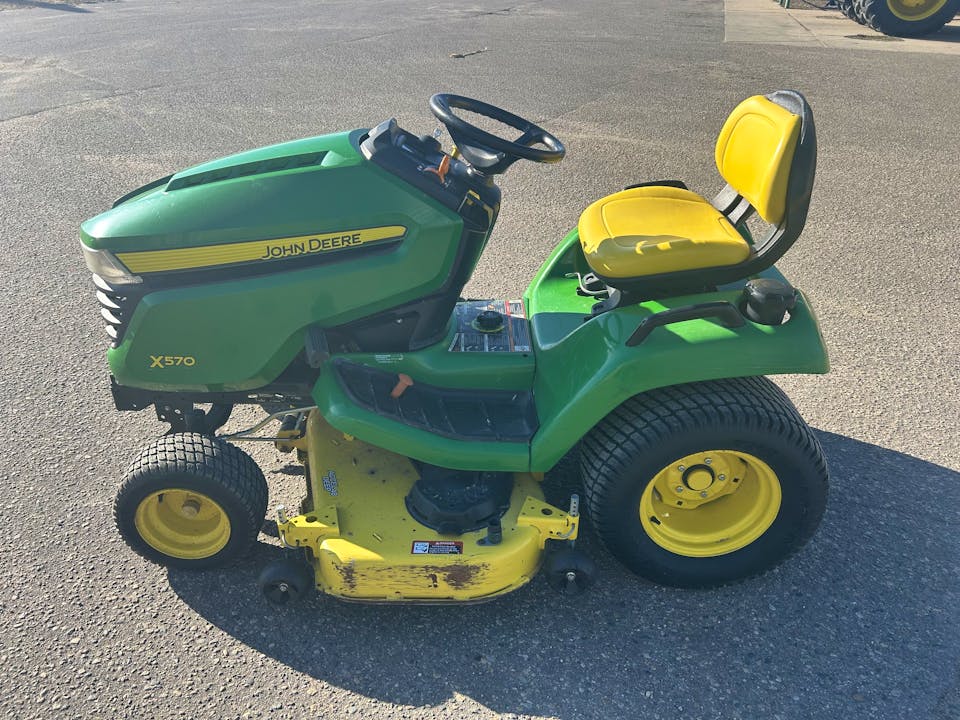 John Deere X570