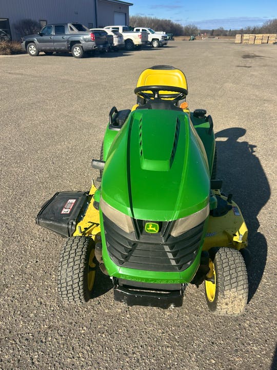 John Deere X570