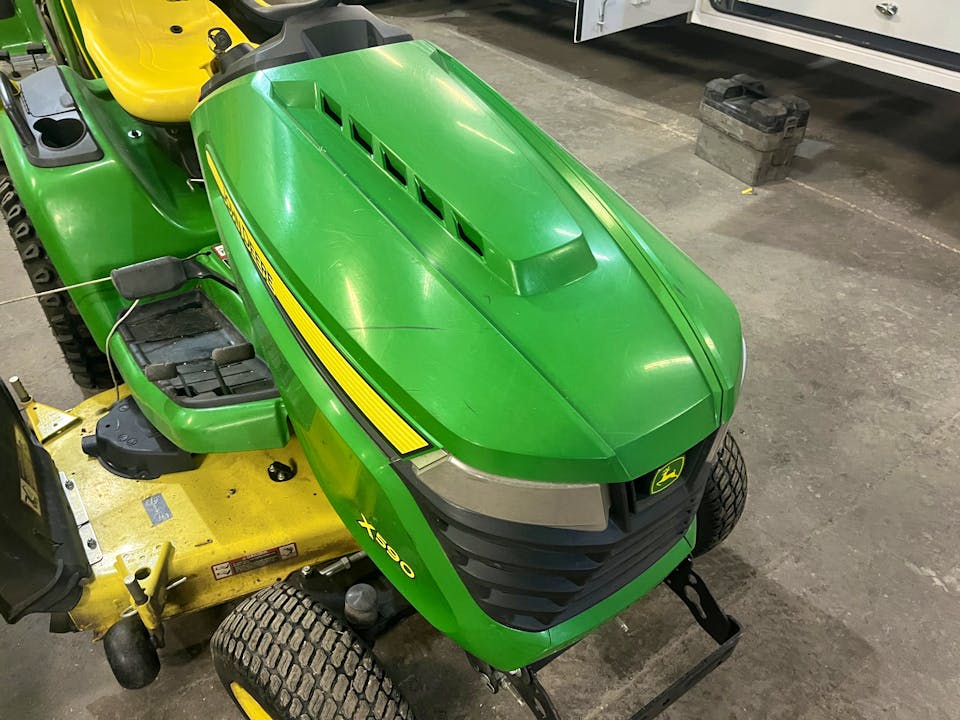 John Deere X590