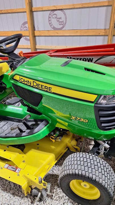 John Deere X730