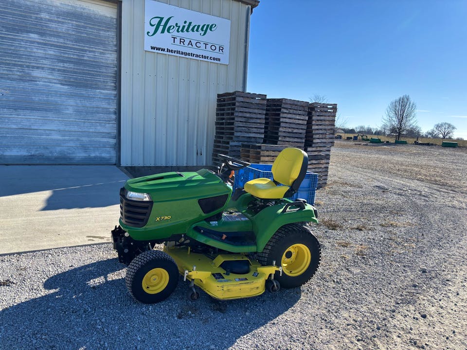 John Deere X730