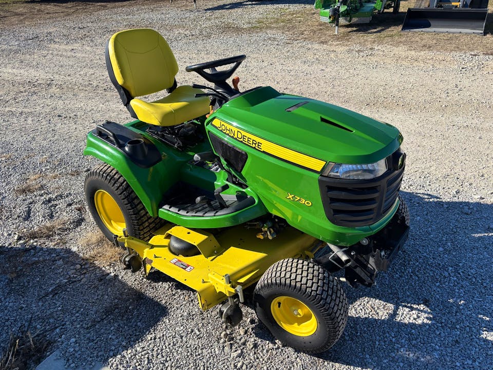 John Deere X730