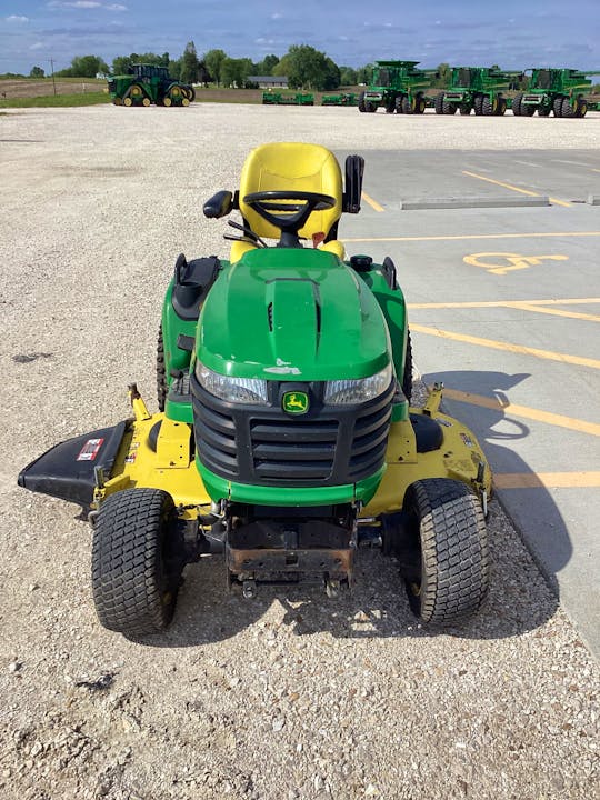 John Deere X758