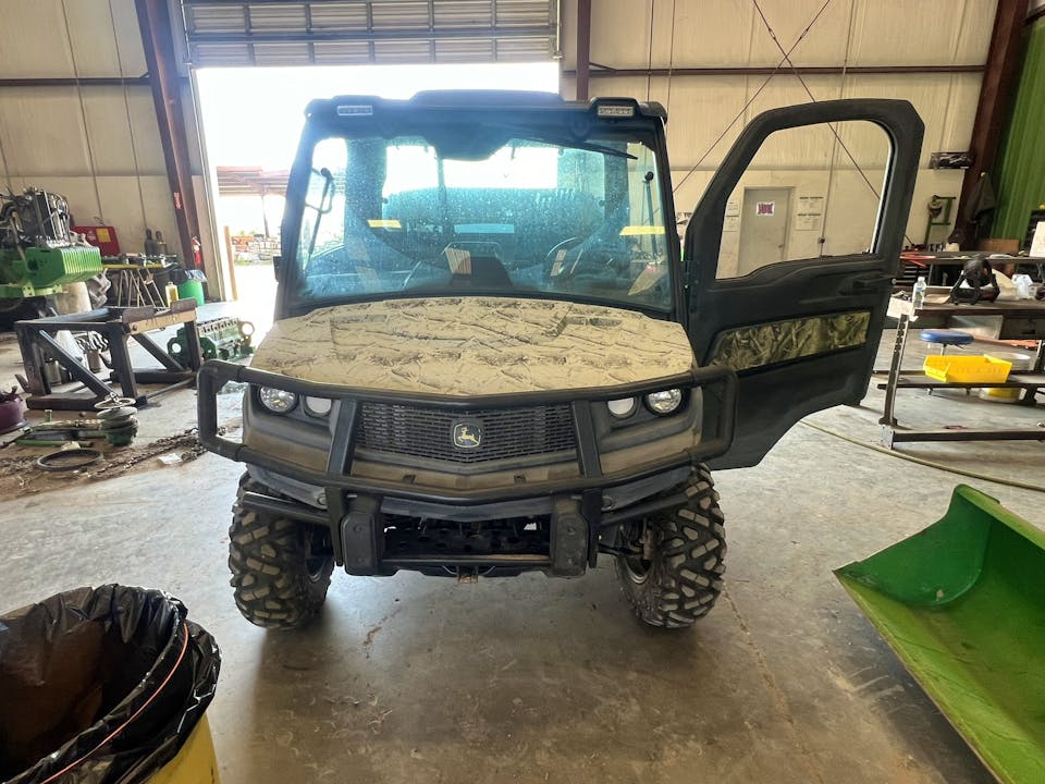 John Deere XUV835M