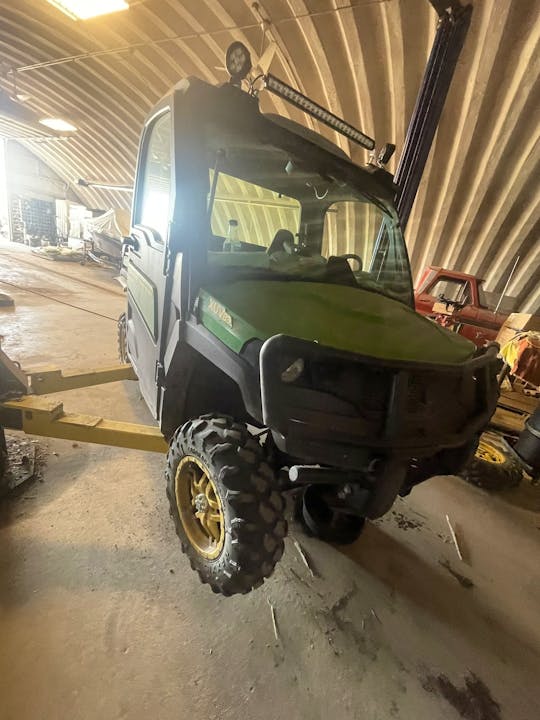 John Deere XUV835M