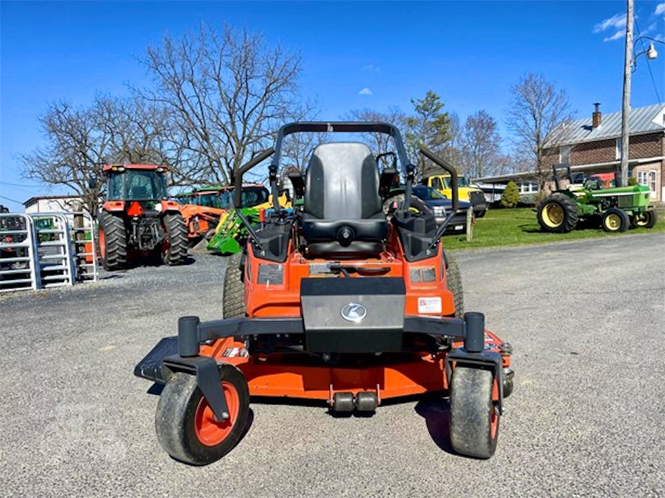Kubota ZD1211