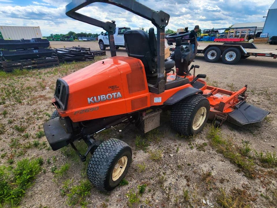 Kubota F2690