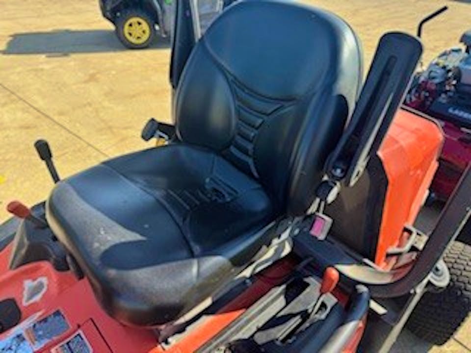 Kubota F2690E