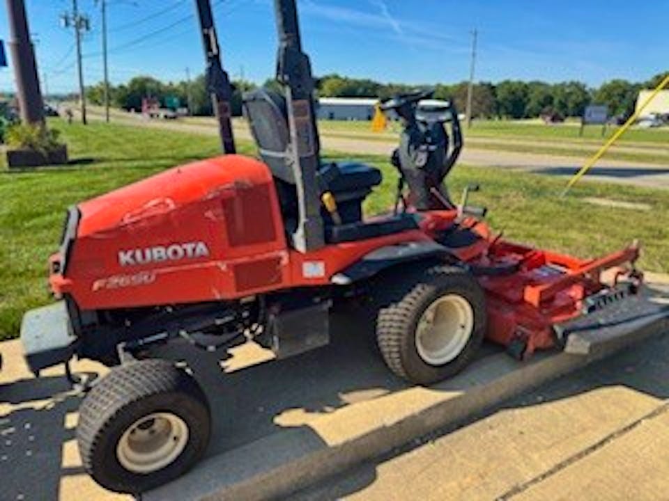 Kubota F2690E