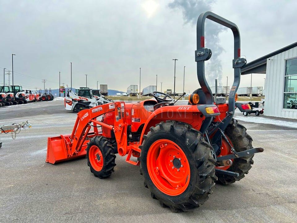 Kubota L2501