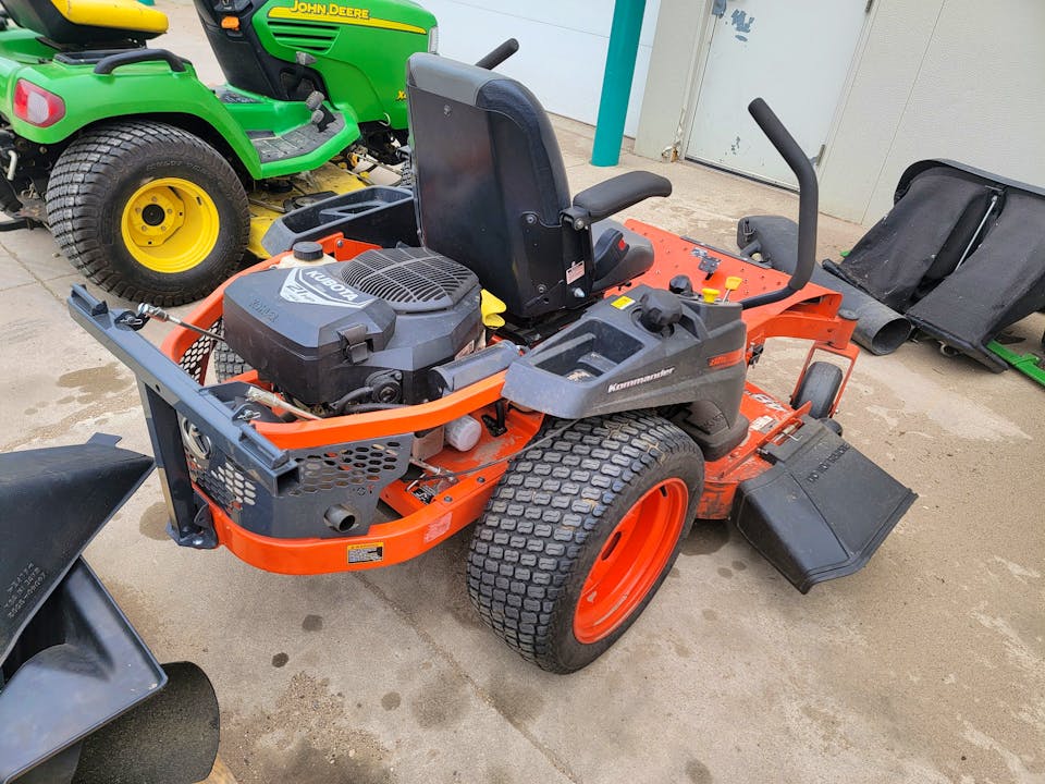 Kubota Z121S