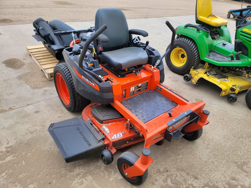 Kubota Z121S