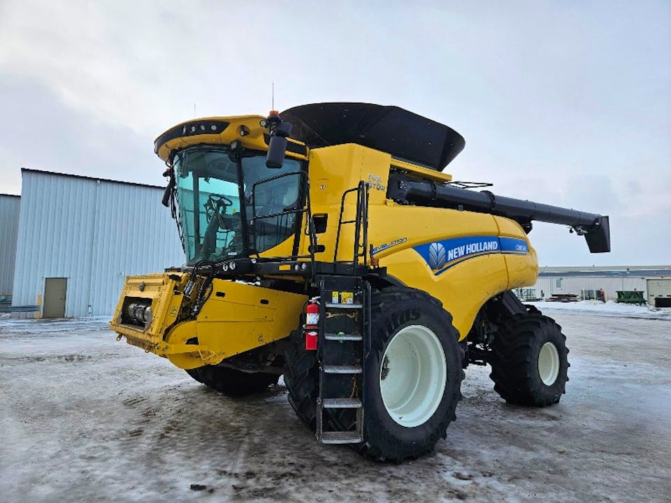 NEW HOLLAND CR890