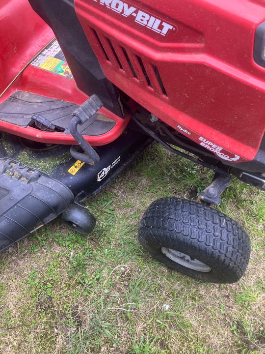 Troy-Bilt SUPER BRONCO