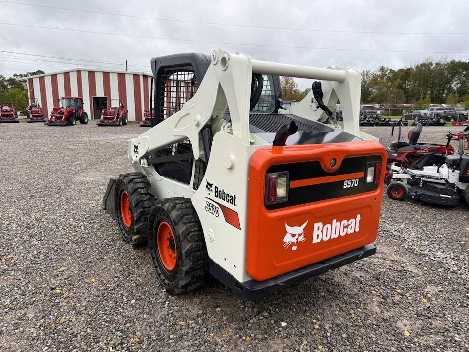 BOBCAT S570