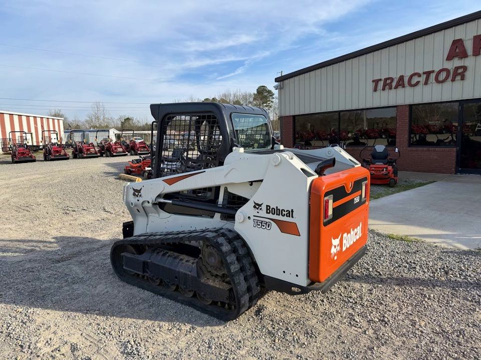 Bobcat T550