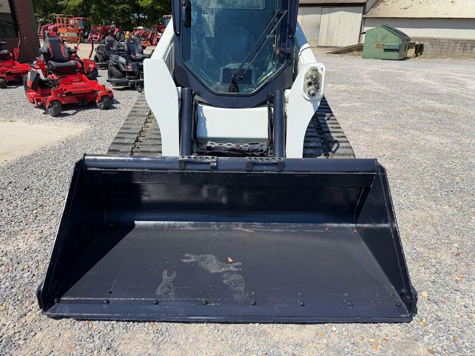 Bobcat T740